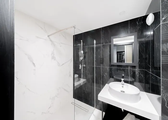 Apartment Rosa-modern 29m2 Ac, Netflix, Ps4, Pool, Sauna